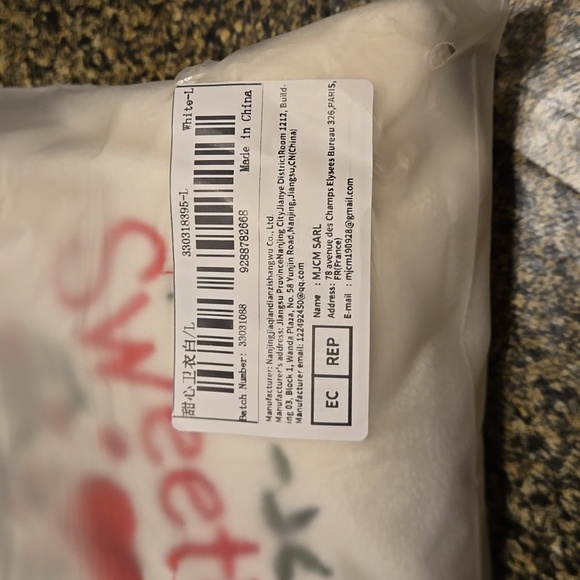 "Sweetheart" Dog Hoodie - Cozy Pet Sweatshirt with Heart & FloraL Design Size S - Picture 10 of 10